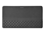 Wrist pad with integrated keyboard stand